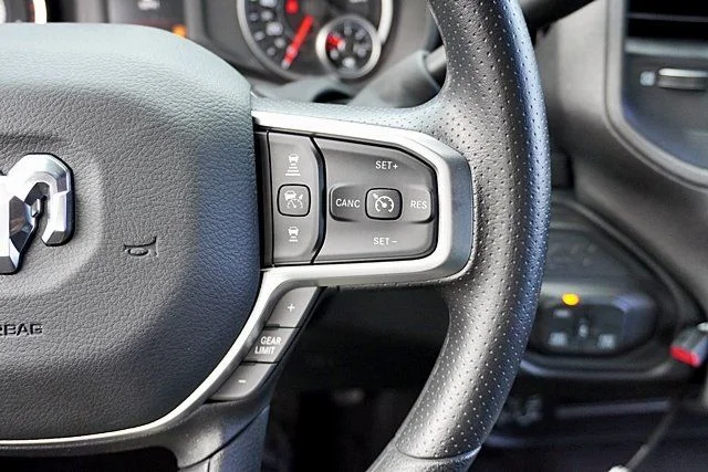 New 2026 Bright White Clearcoat RAM Tradesman image 40