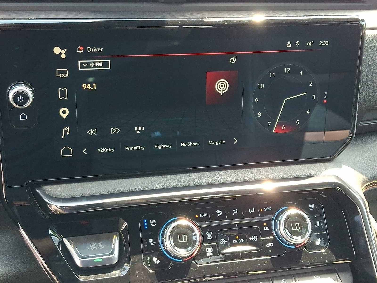 Used 2022 Summit White GMC AT4 image 17
