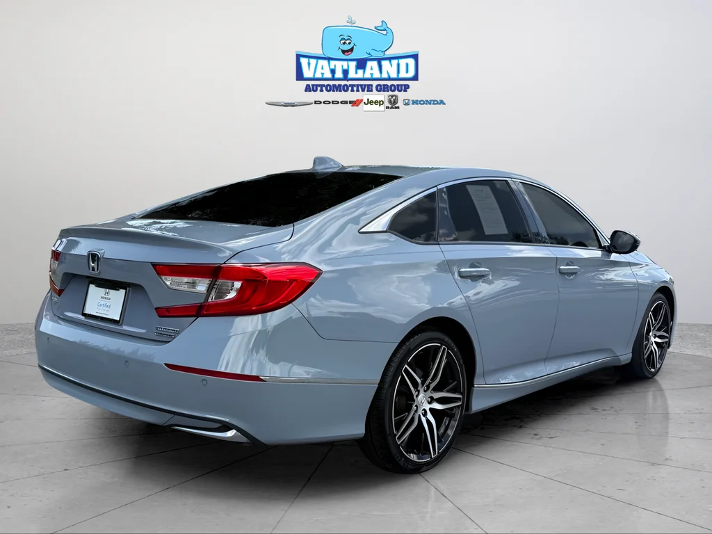 2022 Honda Accord Hybrid Touring - Photo 5