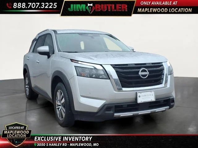 Used 2025  Nissan SL image 5