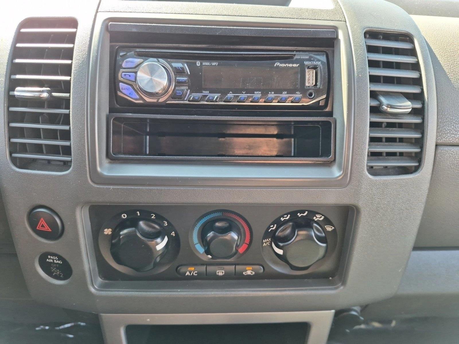 Used 2009 Red Brick Nissan S image 13