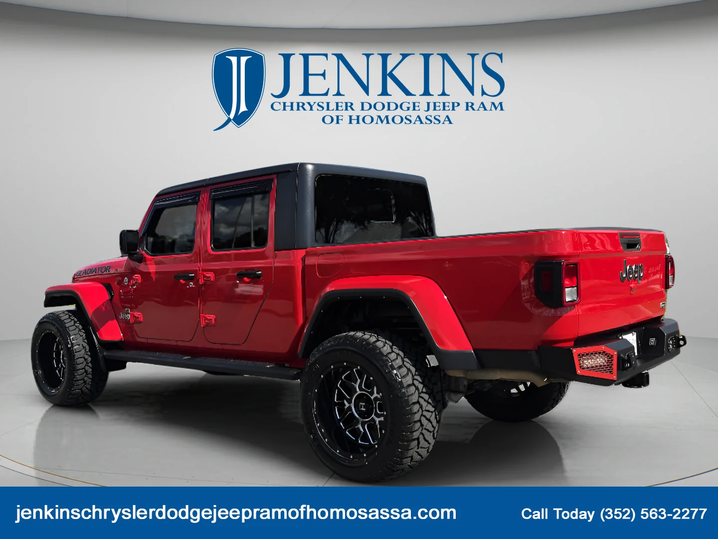 Used 2023 Firecracker Red Clearcoat Jeep Overland image 8