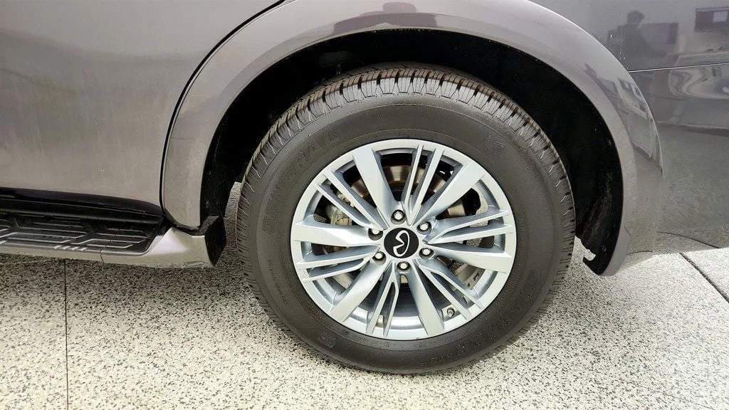 Used 2024 Anthracite Gray INFINITI LUXE AWD image 9