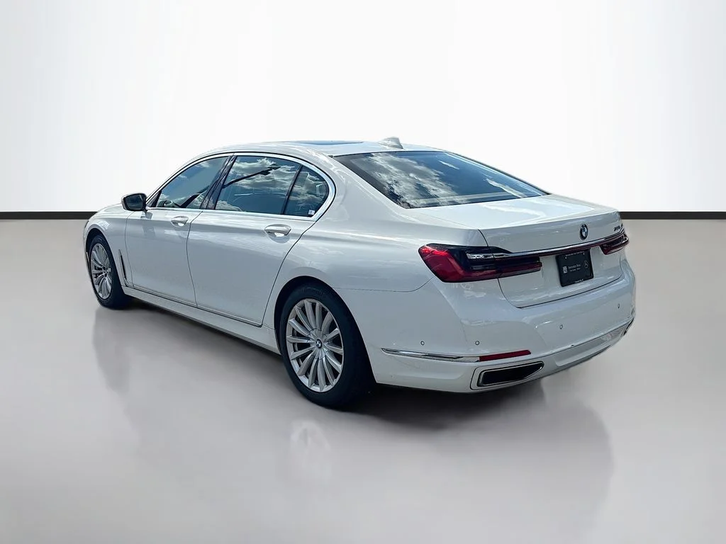 Used 2022 Alpine White BMW 740i image 5
