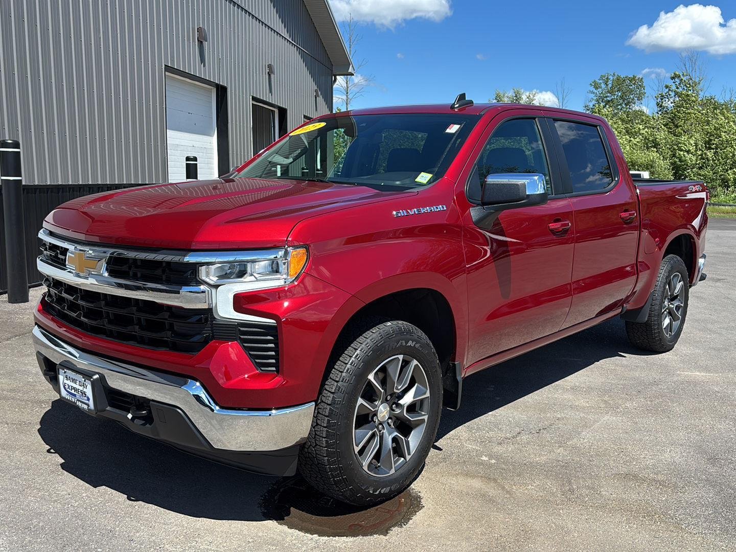 Used 2023 Radiant Red Chevrolet LT image 7