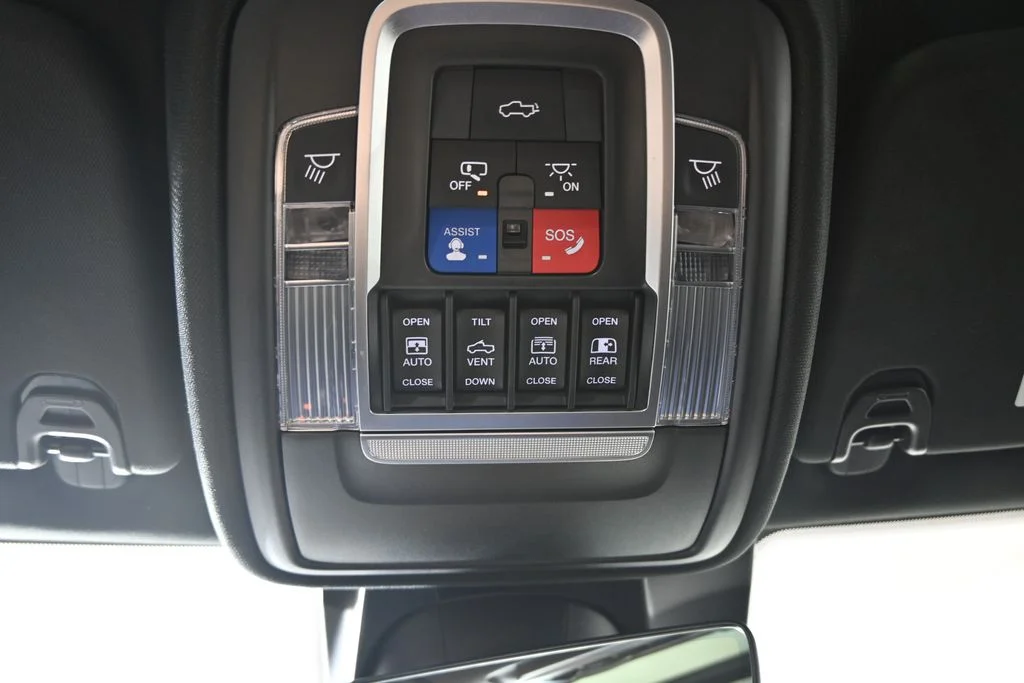 Used 2020 Silver Ram Limited image 36
