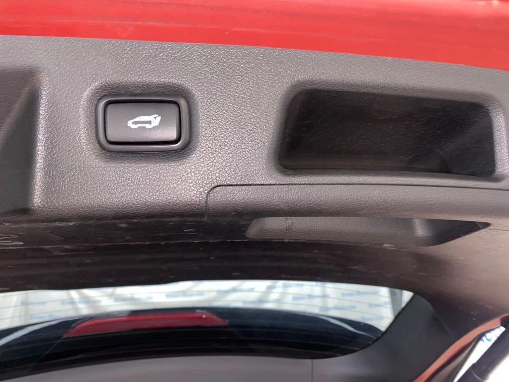 Used 2019 Red Hyundai Limited image 18