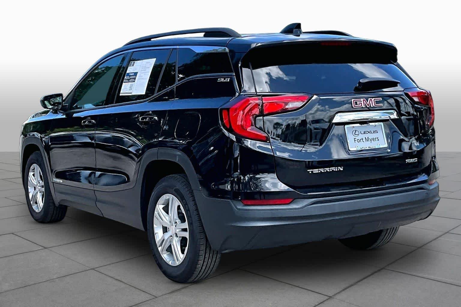Used 2019 Ebony Twilight Metallic GMC SLE image 12