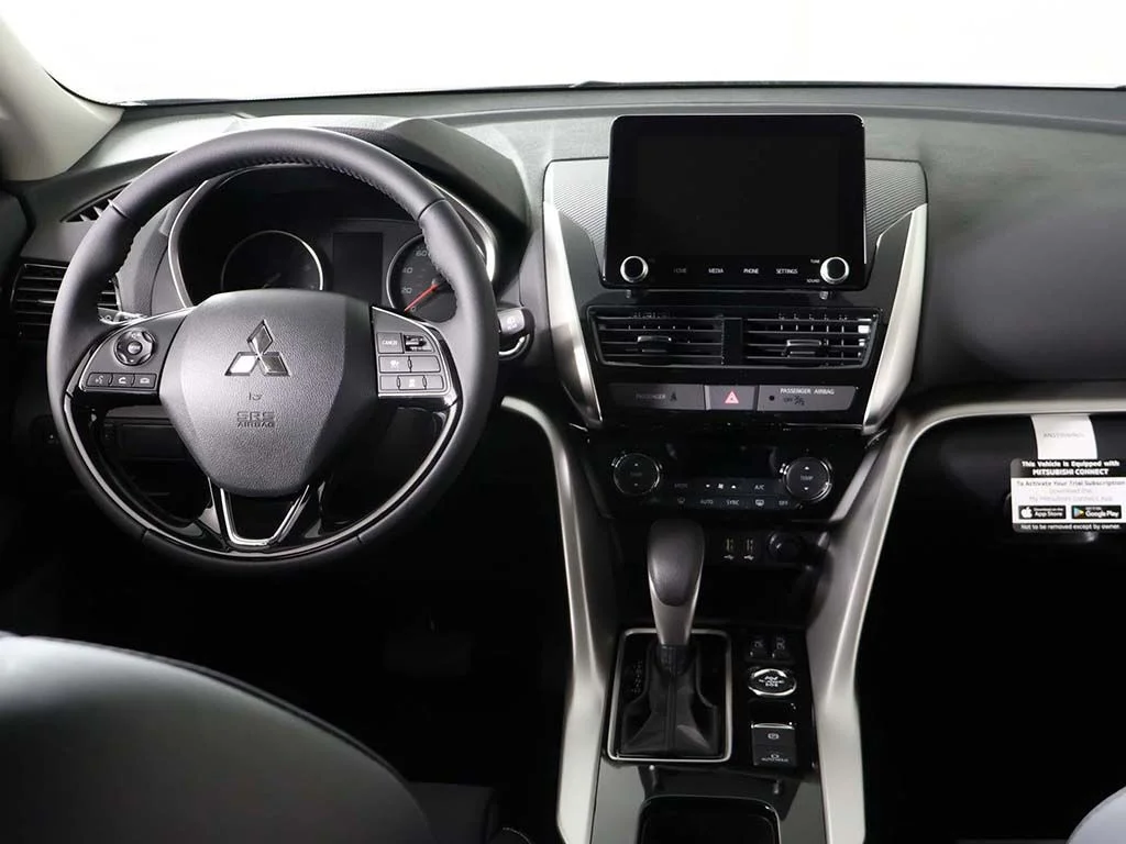 New 2026 White Mitsubishi SE image 30
