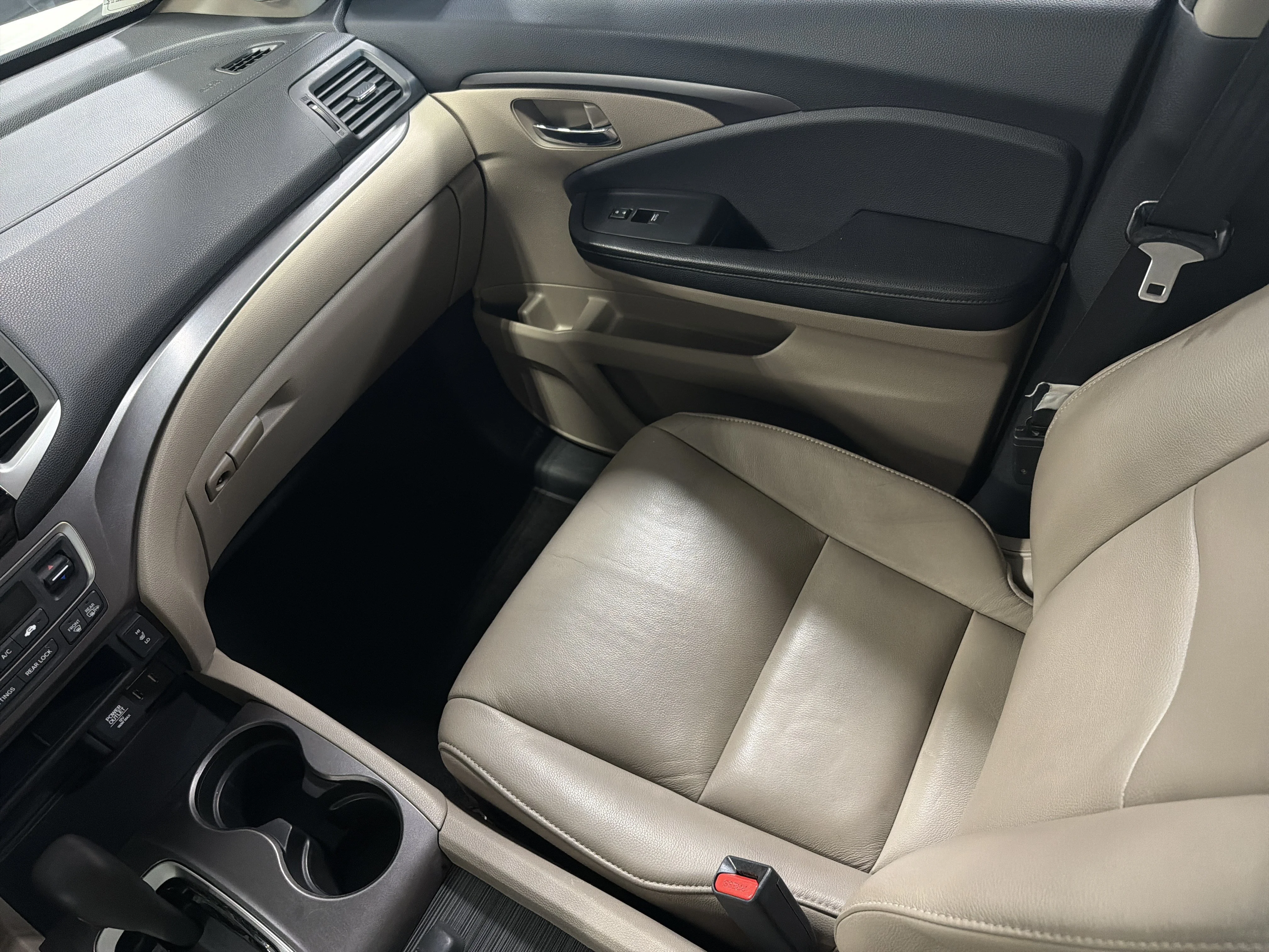 Used 2016 White Honda EX-L image 11