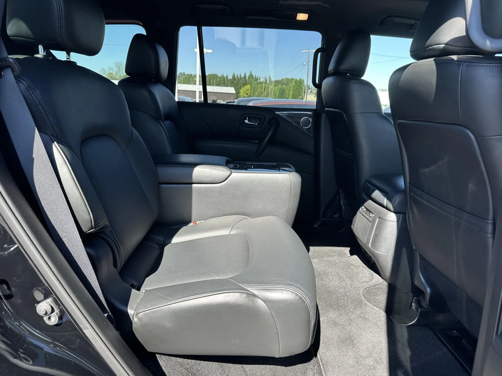 Used 2023 Super Black Nissan SL image 20