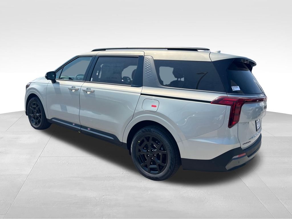 New 2027 Silver Kia SX image 3