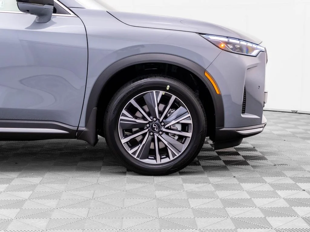 New 2026 HARBOR GRAY INFINITI Luxe AWD image 35