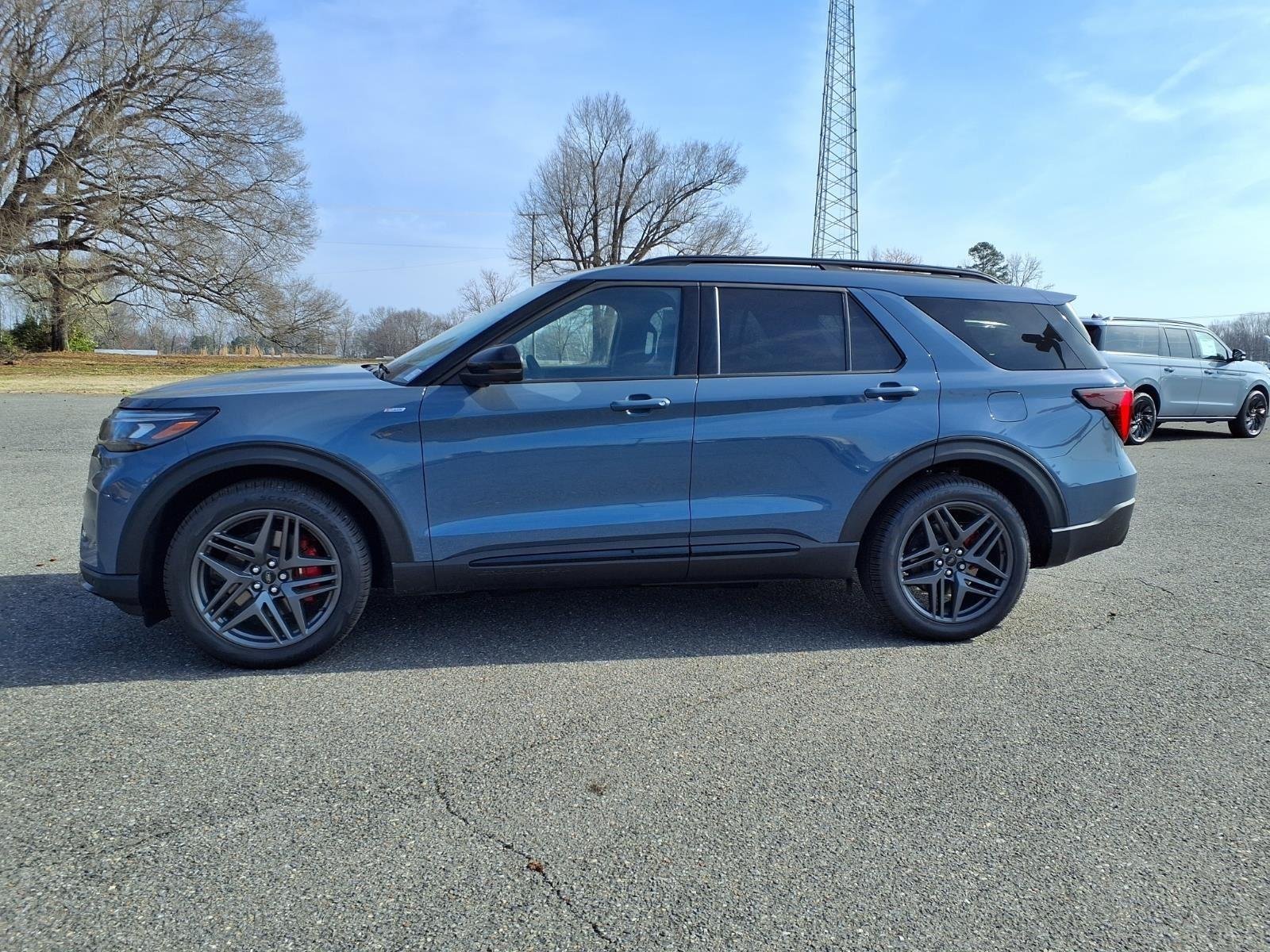 New 2026 Vapor Blue Metallic Ford ST-Line image 3