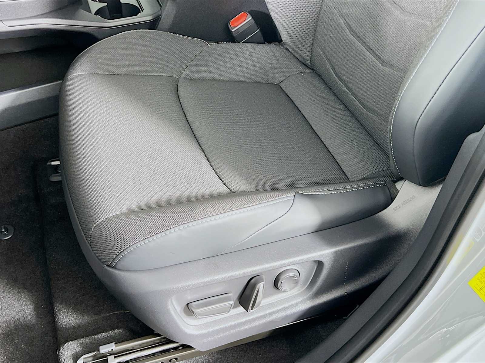 2026 Toyota C-HR — photo 18