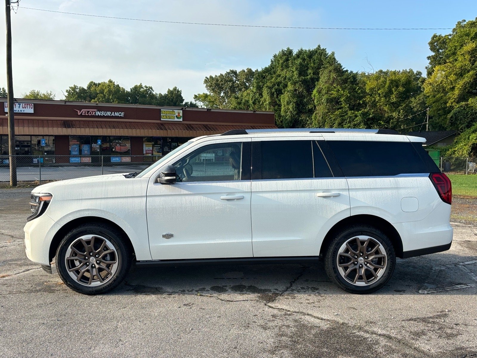 New 2027 Star White Metallic Tri-Coat Ford King Ranch® image 4