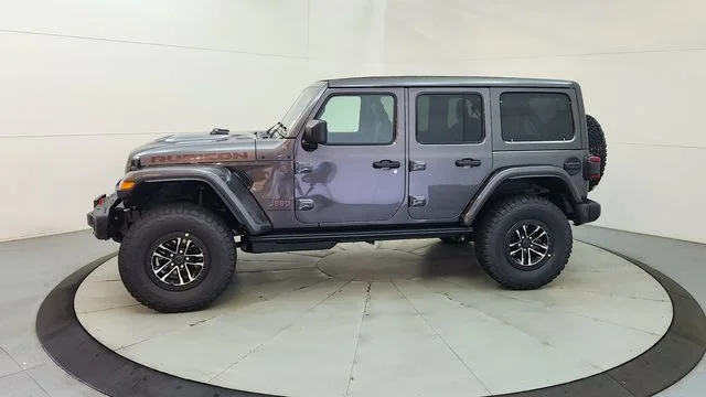 New 2026 Granite Crystal Metallic Clear-Coat Exterior Paint Jeep Rubicon X image 5