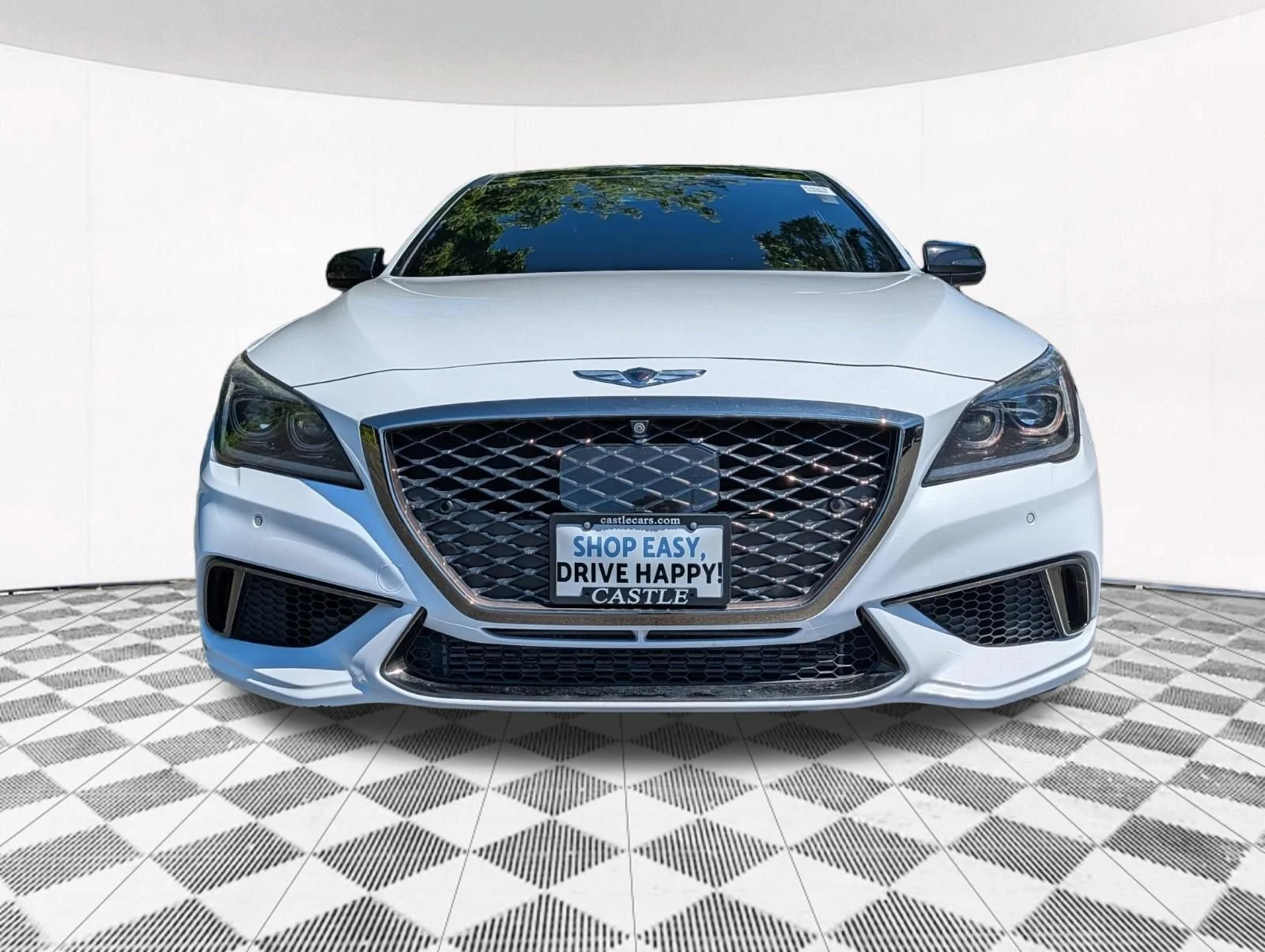 Used 2018 White Genesis 3.3T Sport image 21