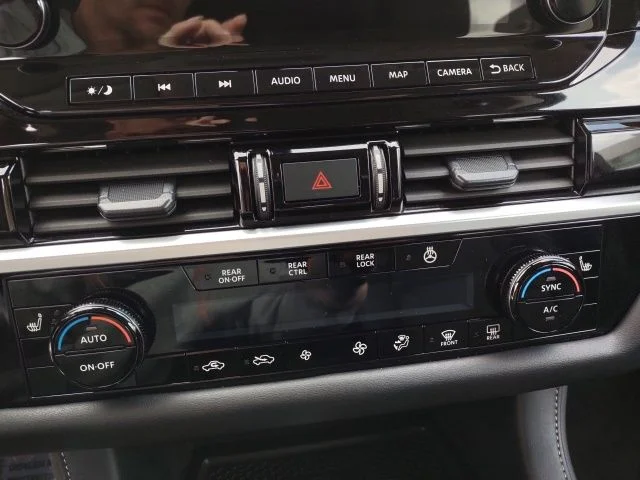 2025 Nissan Pathfinder SL - Photo 15