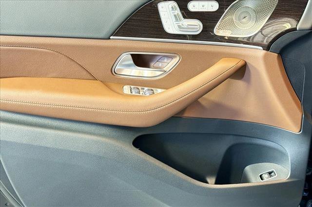 New 2026 Obsidian Black Metallic Mercedes-Benz GLS 450 image 46