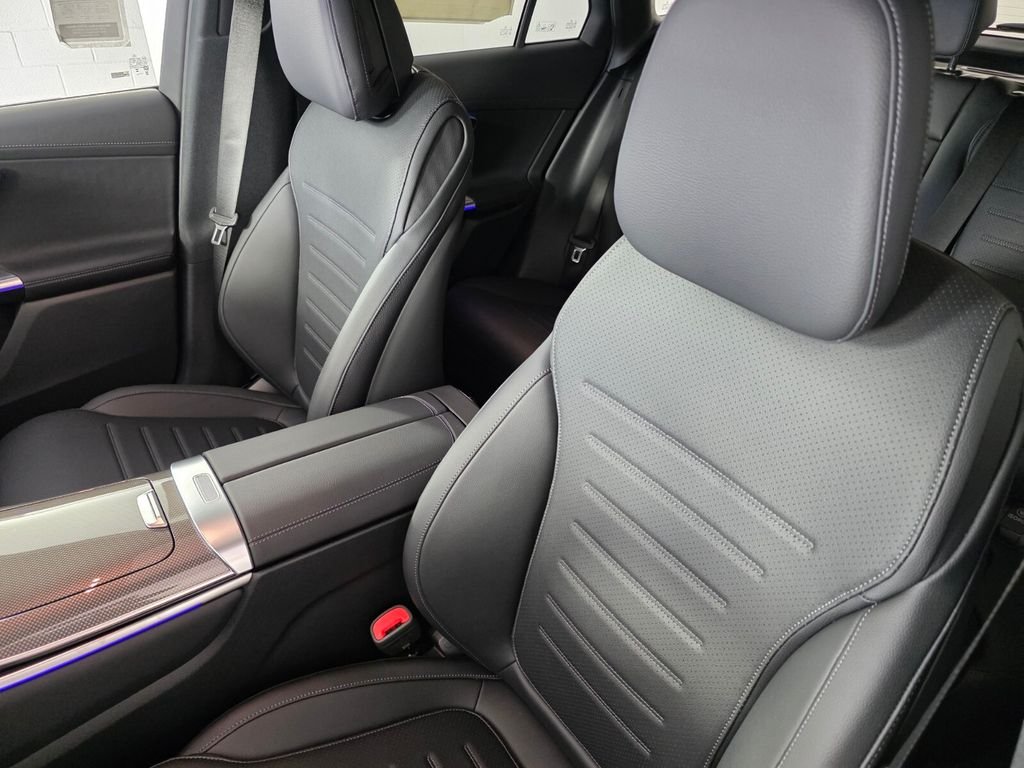 New 2026 MANUFAKTUR Alpine Grey Mercedes-Benz GLC 300 image 8