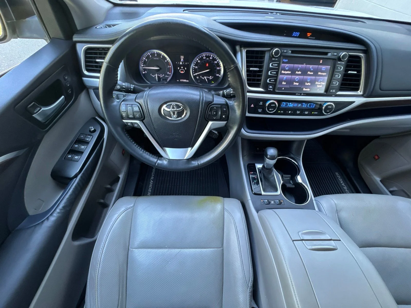 Used 2015 Blizzard Pearl Toyota Limited image 19