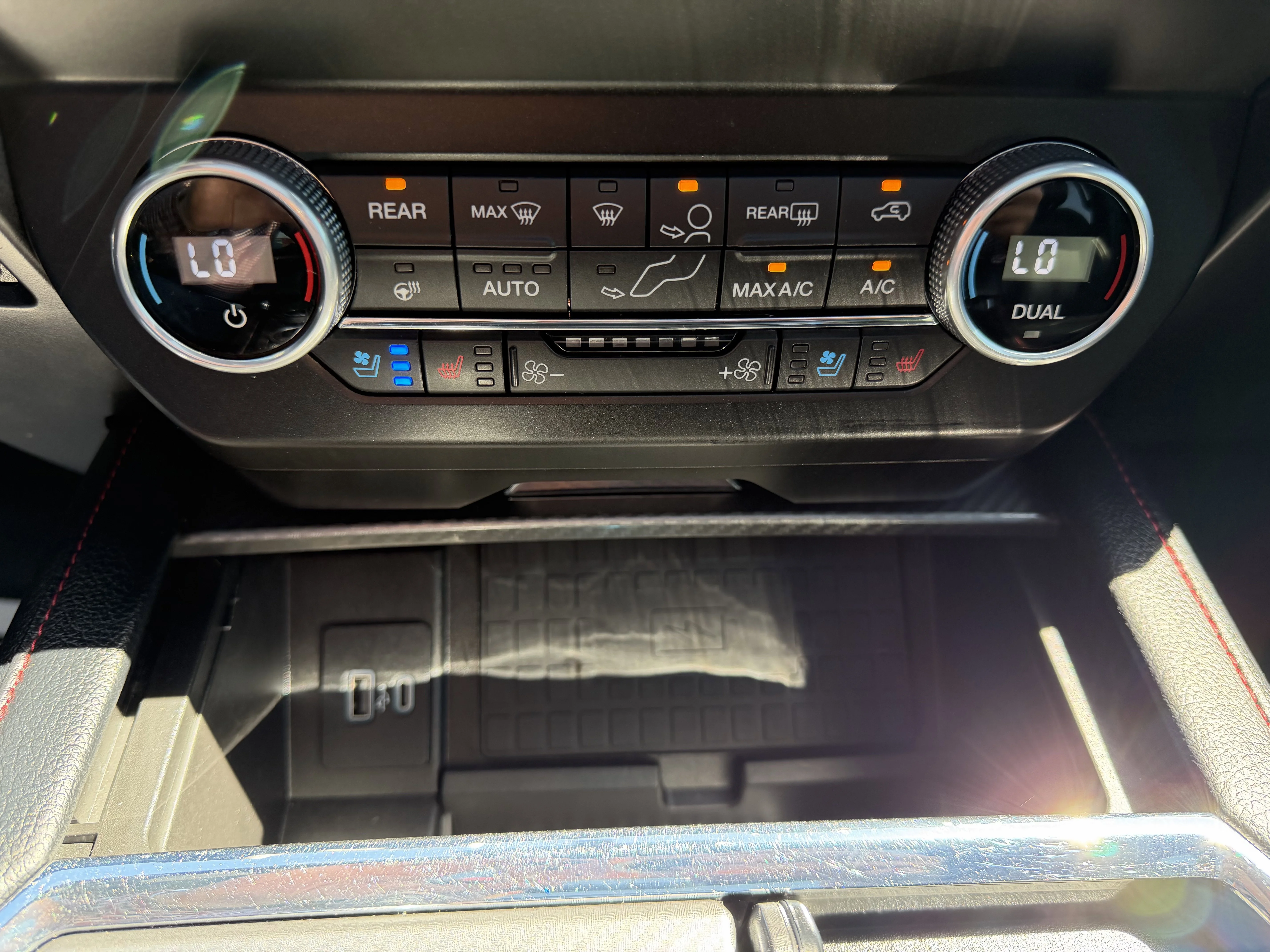 Used 2021 White Ford Limited image 21
