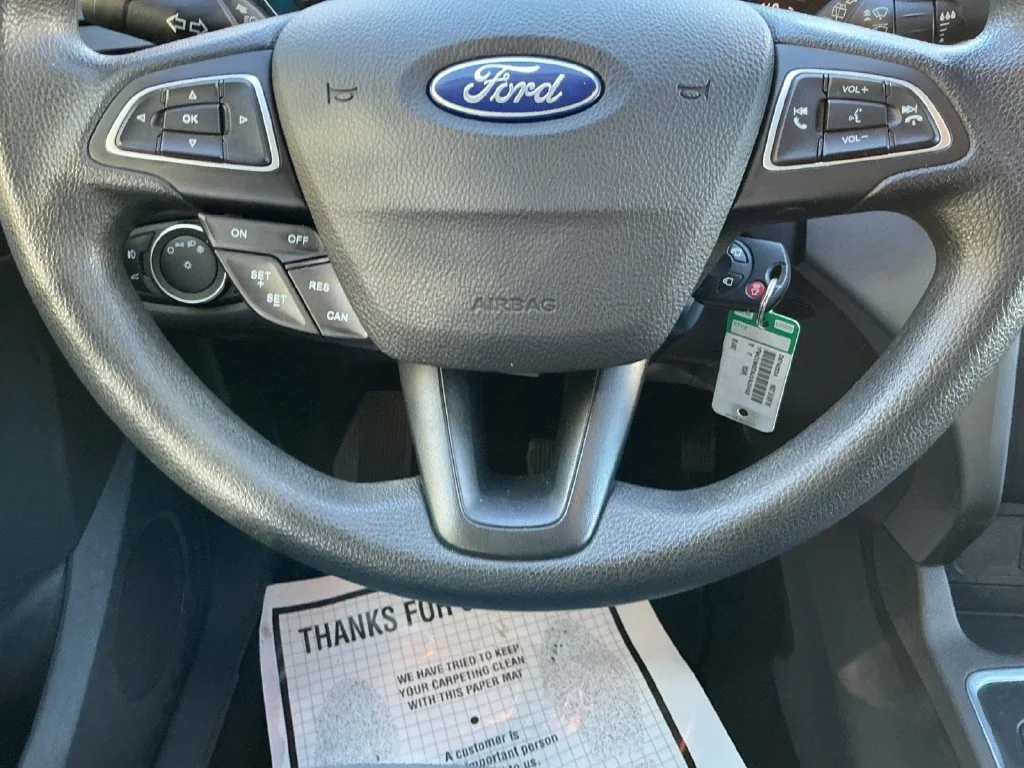 Used 2018 Silver Ford SE image 18