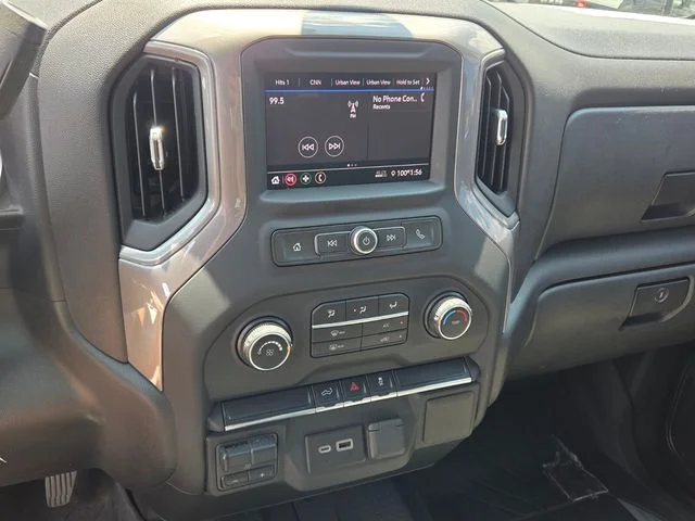Used 2021 White Chevrolet Custom image 19