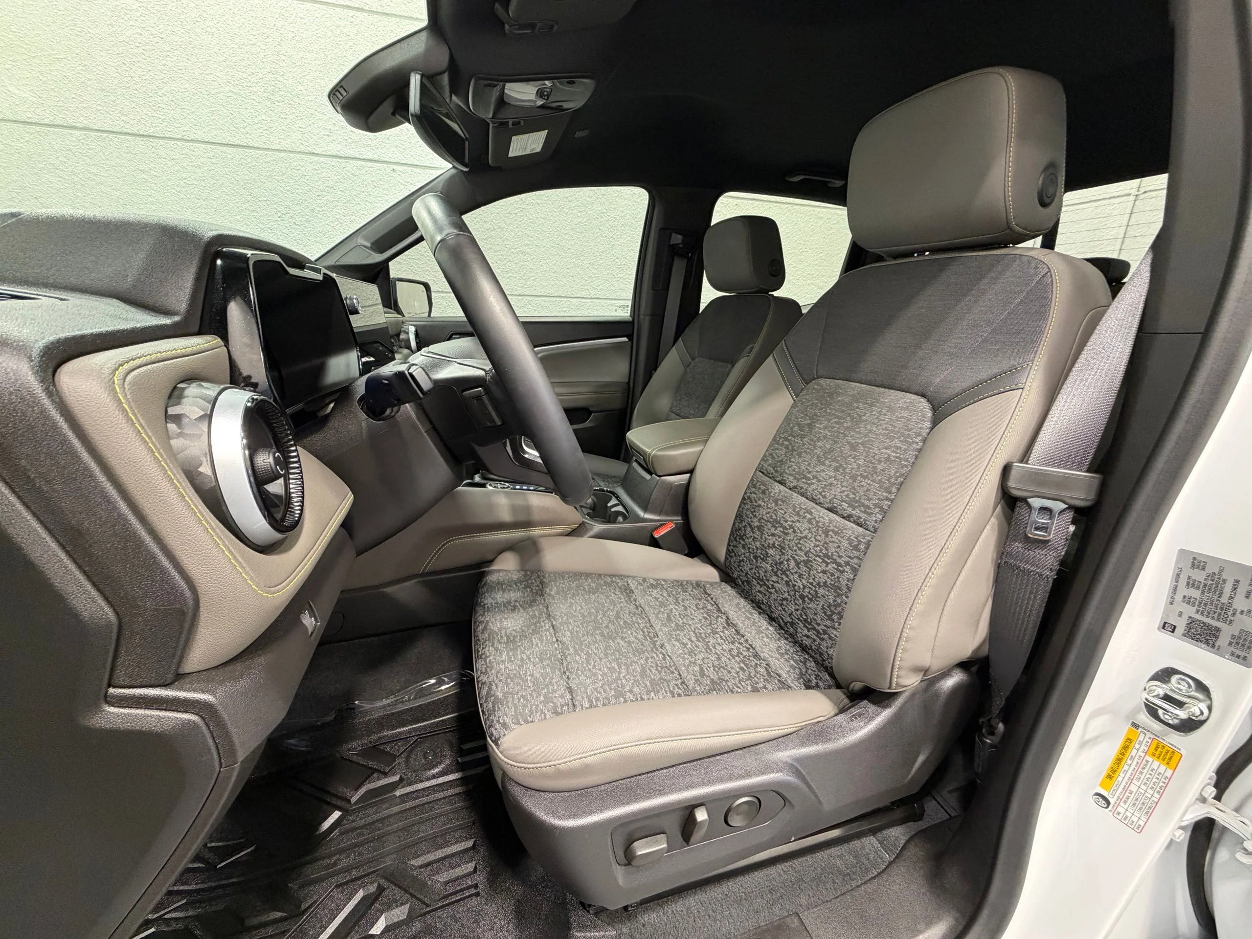 Used 2024 White Chevrolet ZR2 image 22