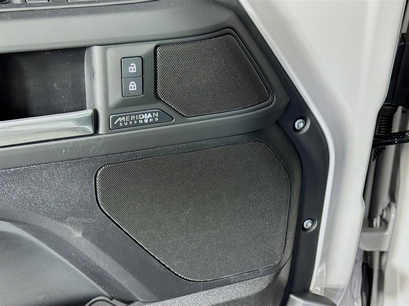 Used 2026 Gray Land Rover X-Dynamic SE image 21