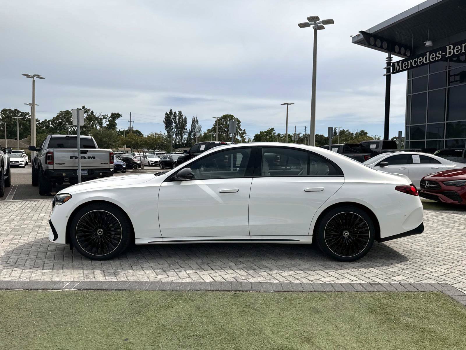 New 2026 Polar White Mercedes-Benz E 350 RWD Sedan image 3