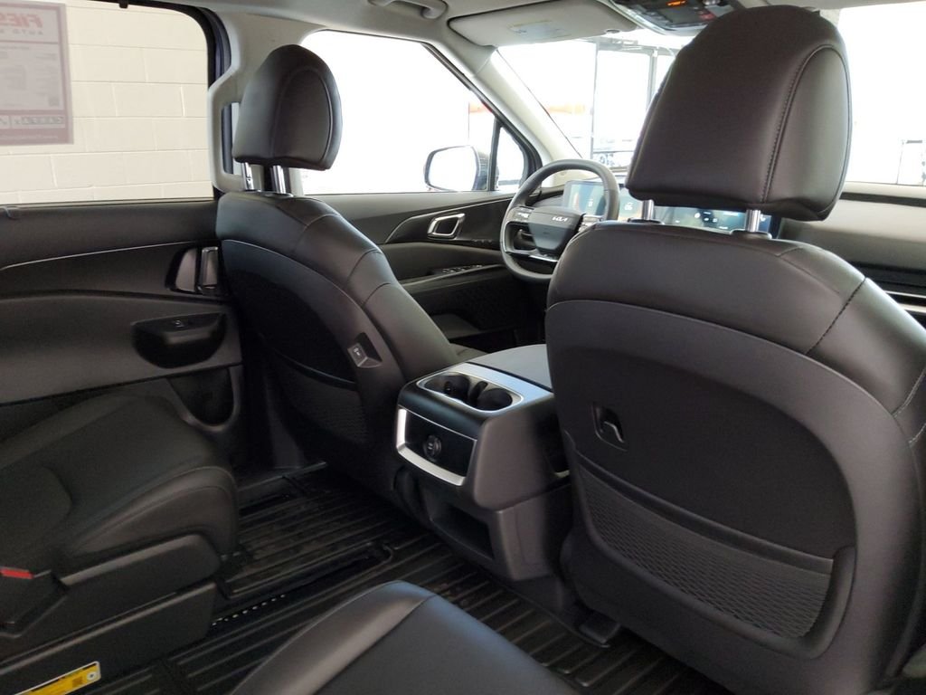Used 2027 Blue Kia EX image 17