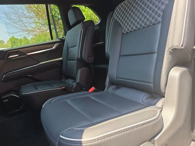 Used 2025 Silver GMC Denali image 16