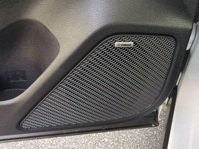 Used 2025 White Mitsubishi SEL image 15