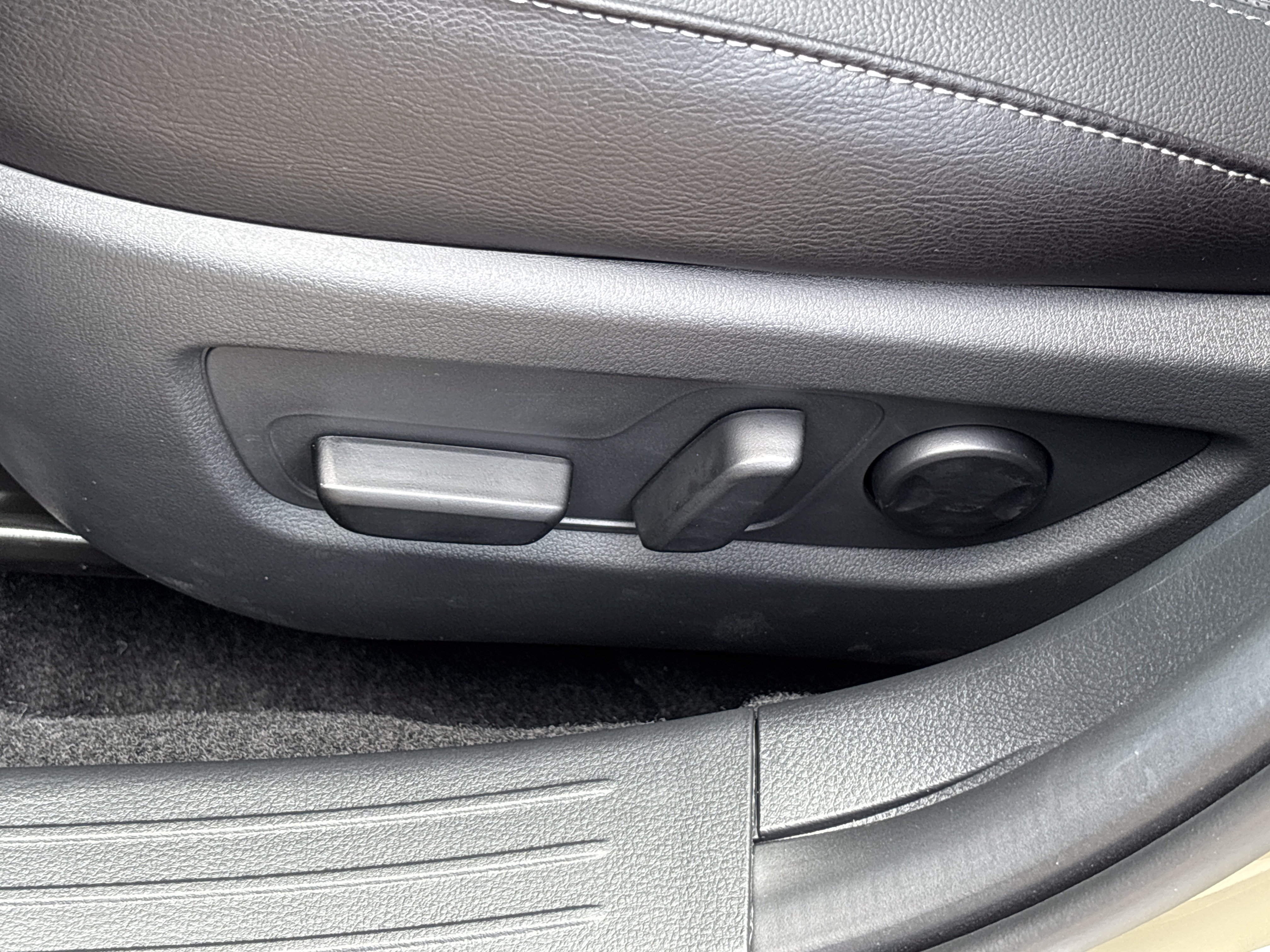 New 2026 Zircon Sand Metallic Mazda 2.5 S Meridian Edition AWD image 17