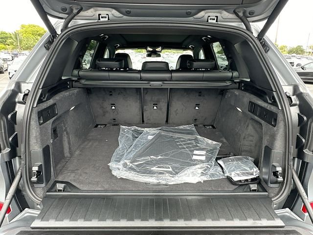 Used 2026 Gray BMW sDrive40i image 21