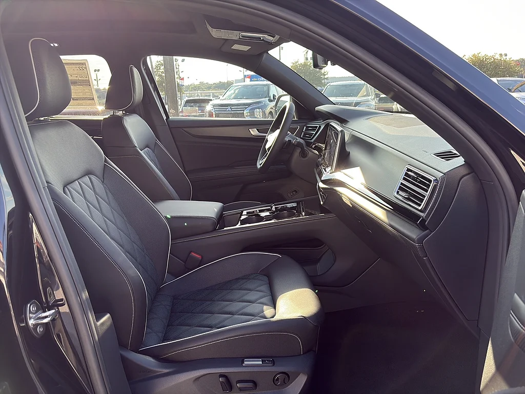 New 2026 Deep Black Pearl Volkswagen 2.0T SEL Premium R-Line 4MOTION image 12