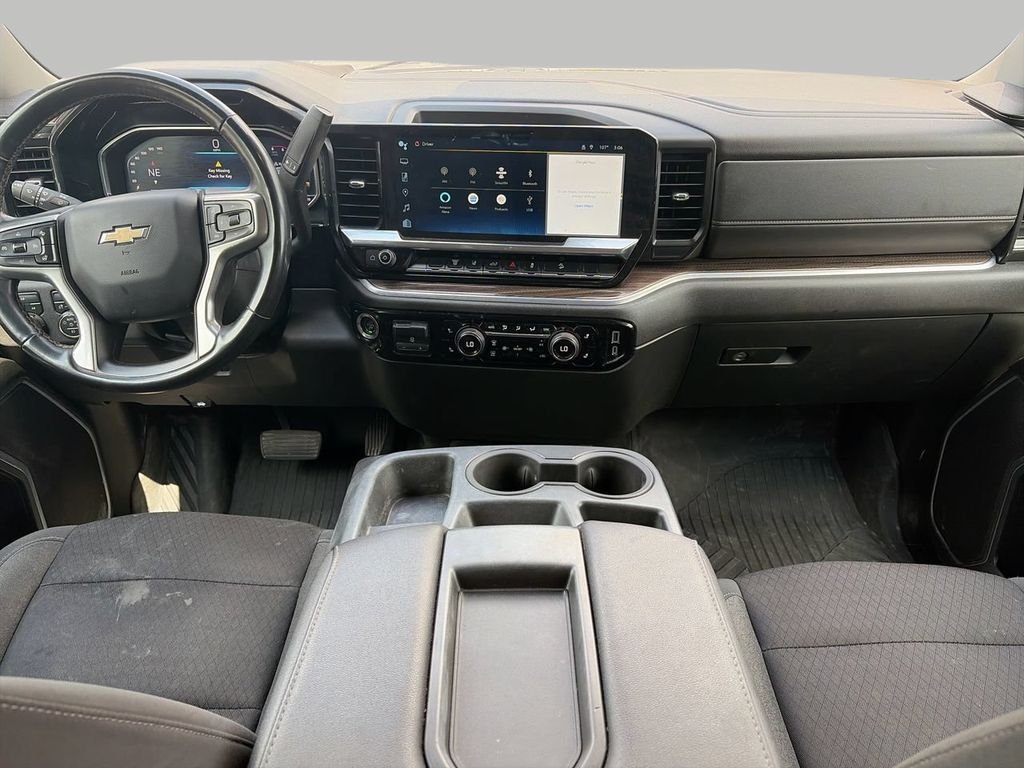 Used 2024 White Chevrolet LT image 10