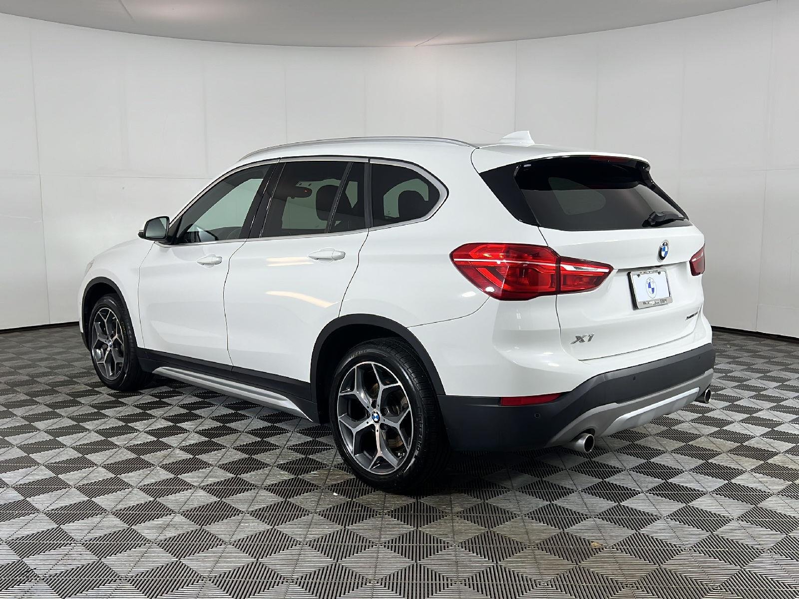 Used 2018 Alpine White BMW xDrive28i image 9