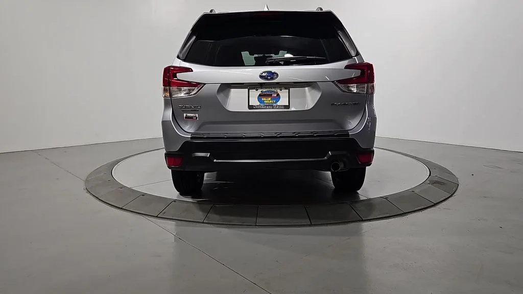 Used 2021 Silver Subaru Limited image 4