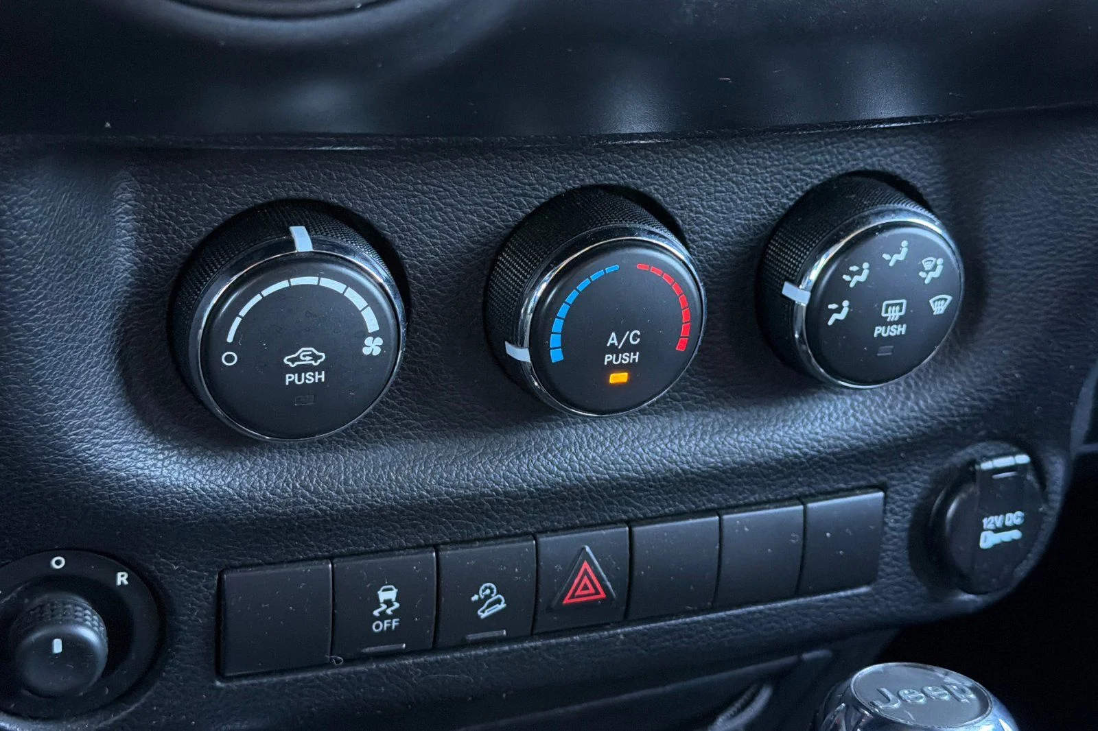 Used 2013 Black Jeep Unlimited Sport image 21
