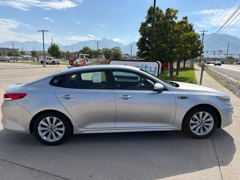 Used 2017 Silver Kia LX image 4