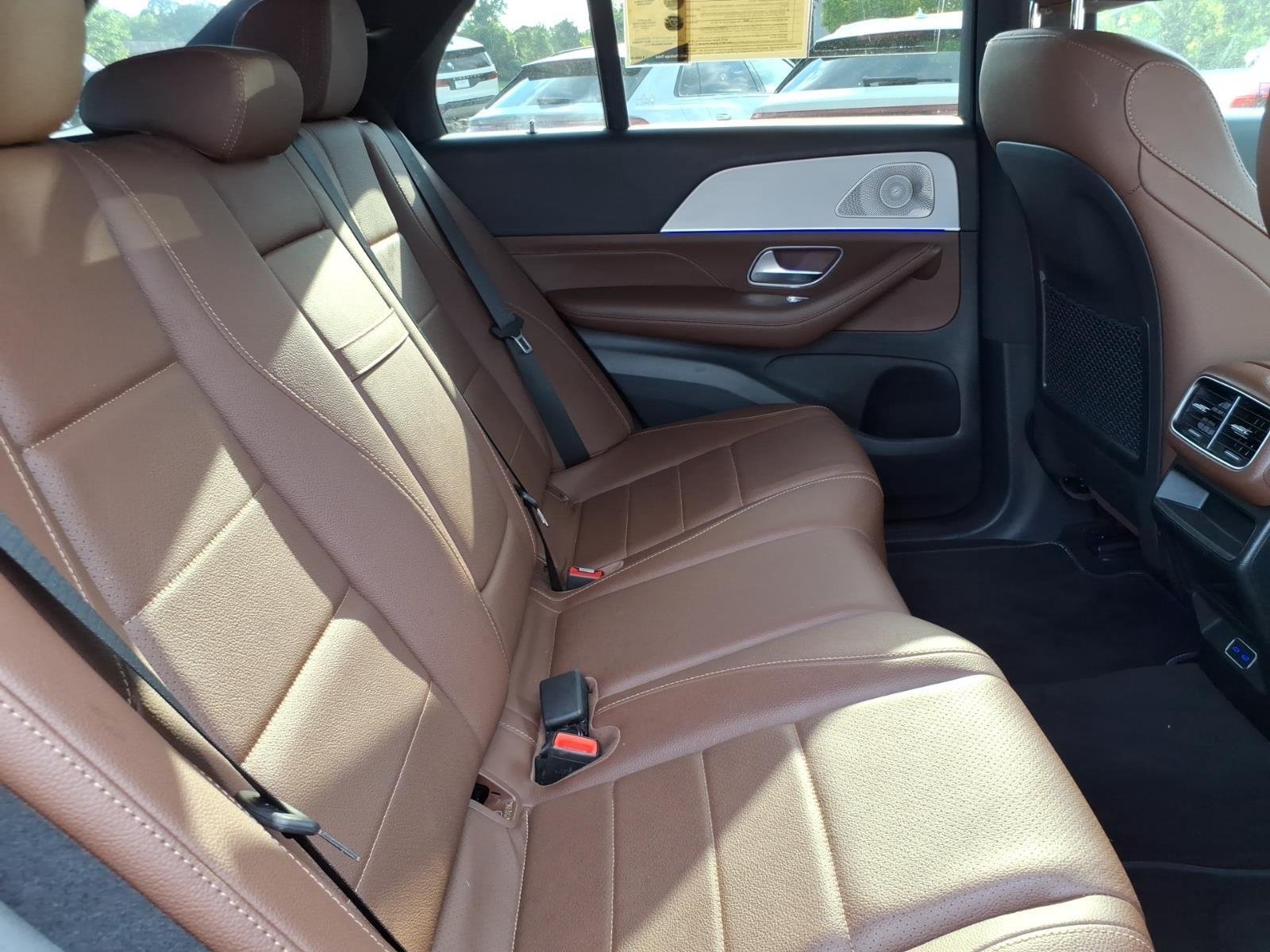 Used 2025 Black MERCEDES-BENZ  image 27
