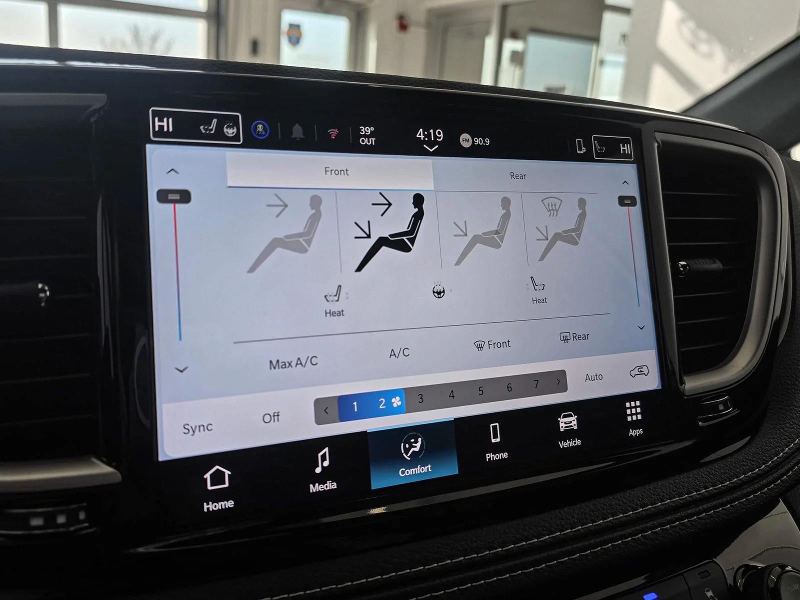 2026 Chrysler Pacifica Select - Photo 28