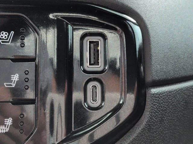 Used 2024 Black Chevrolet High Country image 24