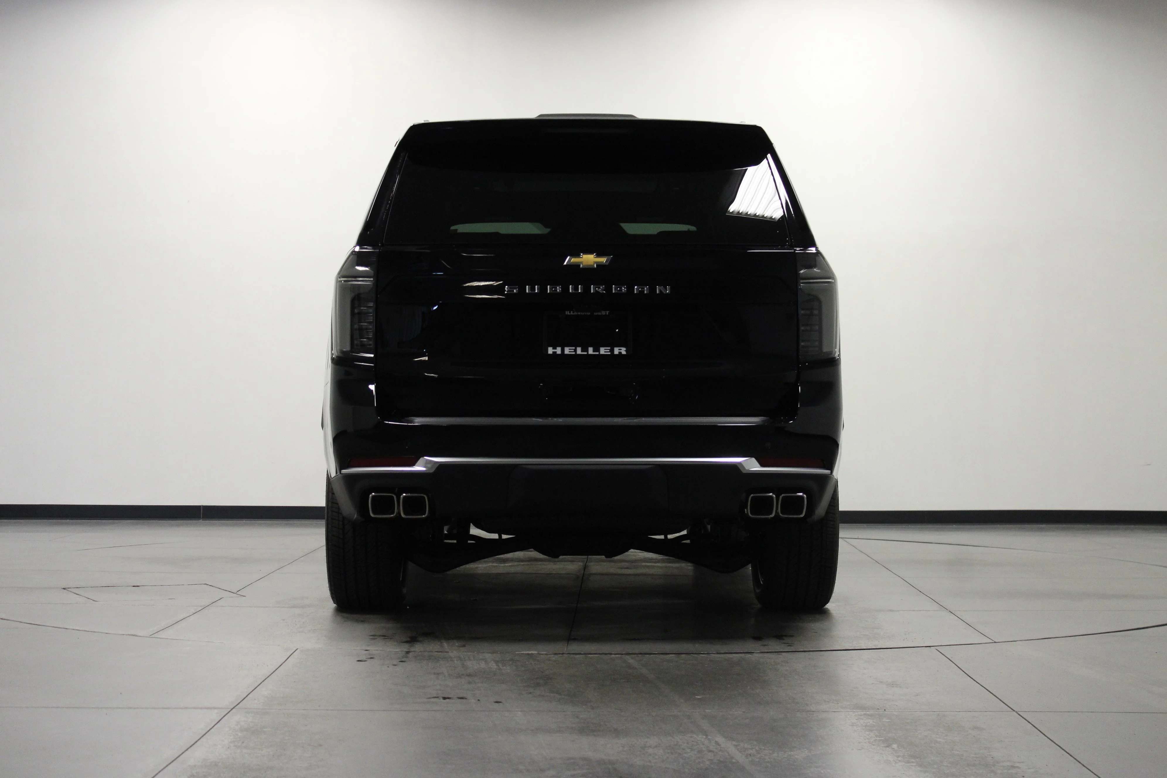 2026 Chevrolet Suburban High Country - Photo 5