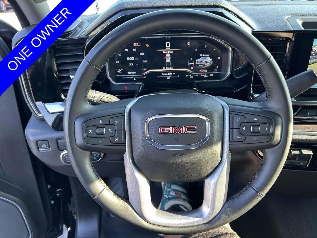 Used 2025 Onyx Black GMC SLT image 26
