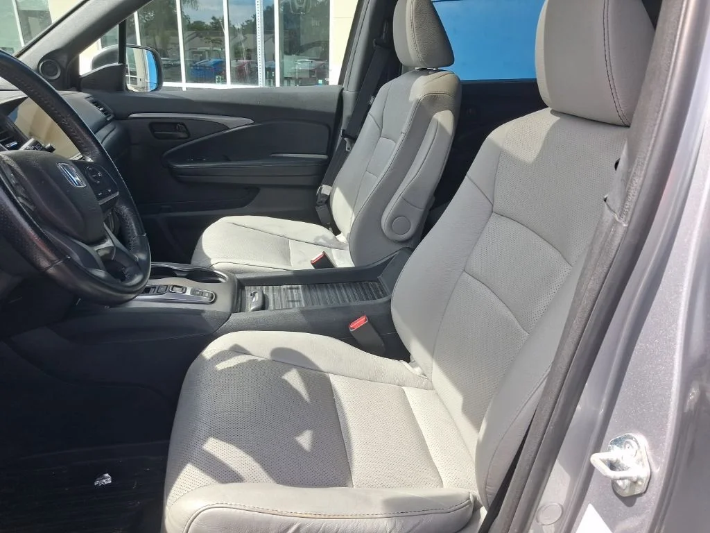 Used 2022  Honda EX-L image 18