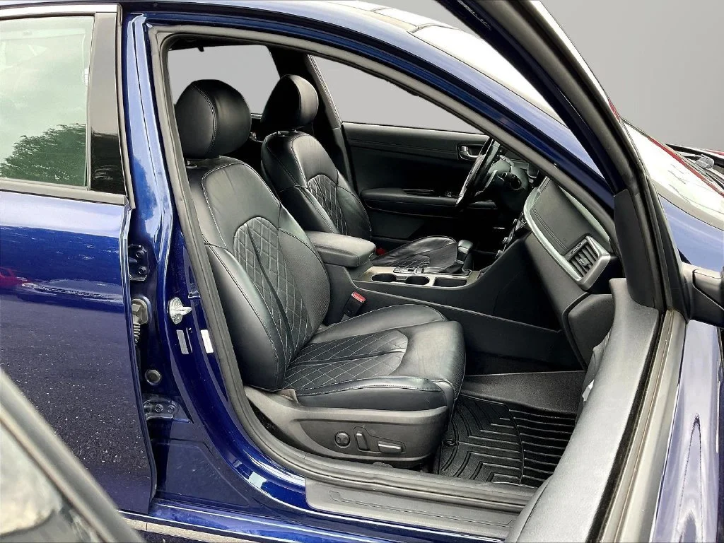 Used 2019 Blue Kia SX image 32